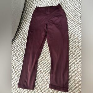 Maroon cropped leggings